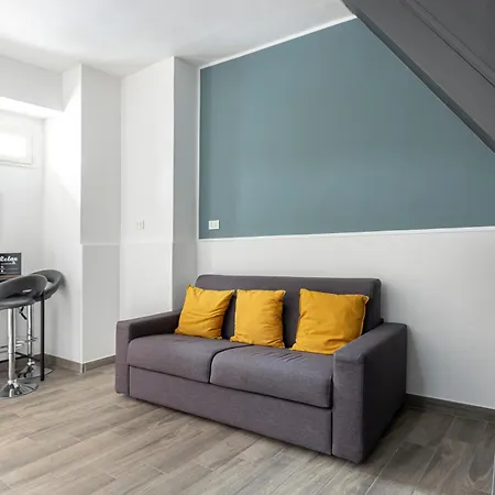 Hub Borgo San Domenico * Νάπολη