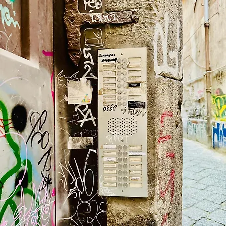 Hub Borgo San Domenico Νάπολη